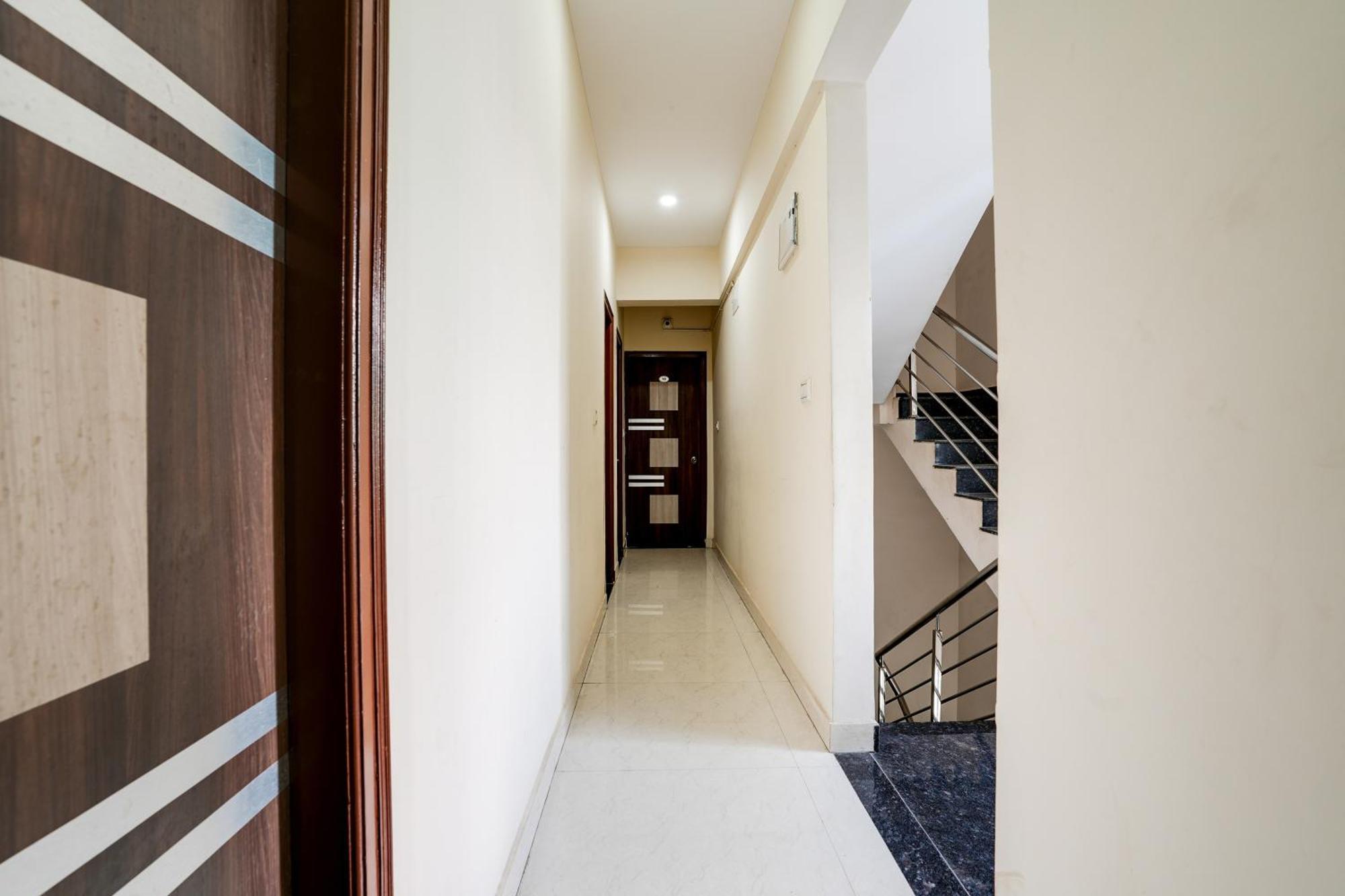 Super Hotel O Bangalore Near Reva Circle Formerly Cka Boarding Yelahanka Екстер'єр фото