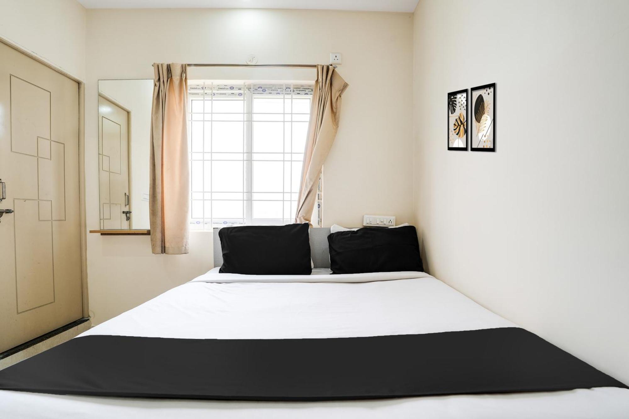 Super Hotel O Bangalore Near Reva Circle Formerly Cka Boarding Yelahanka Екстер'єр фото