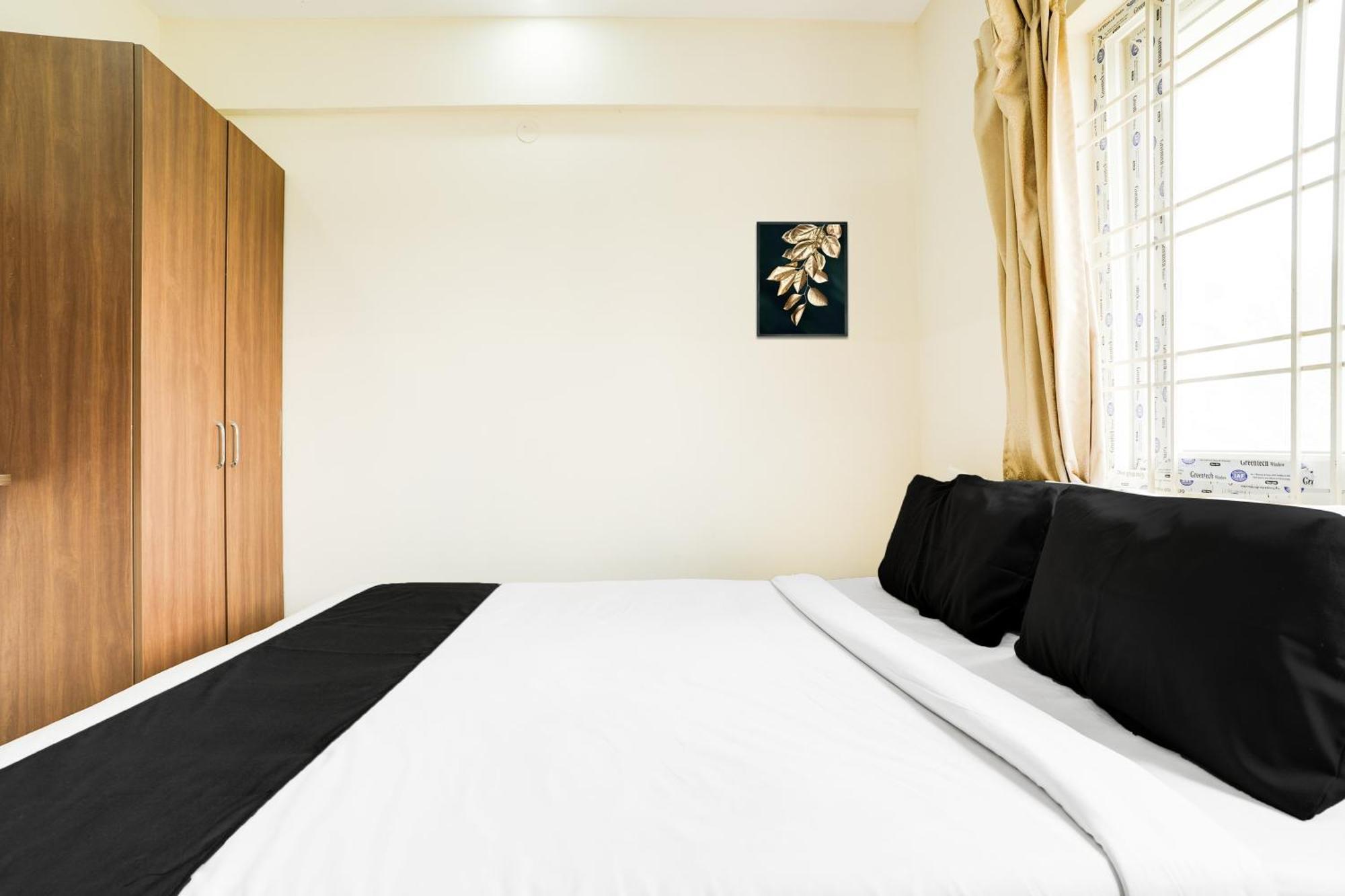Super Hotel O Bangalore Near Reva Circle Formerly Cka Boarding Yelahanka Екстер'єр фото